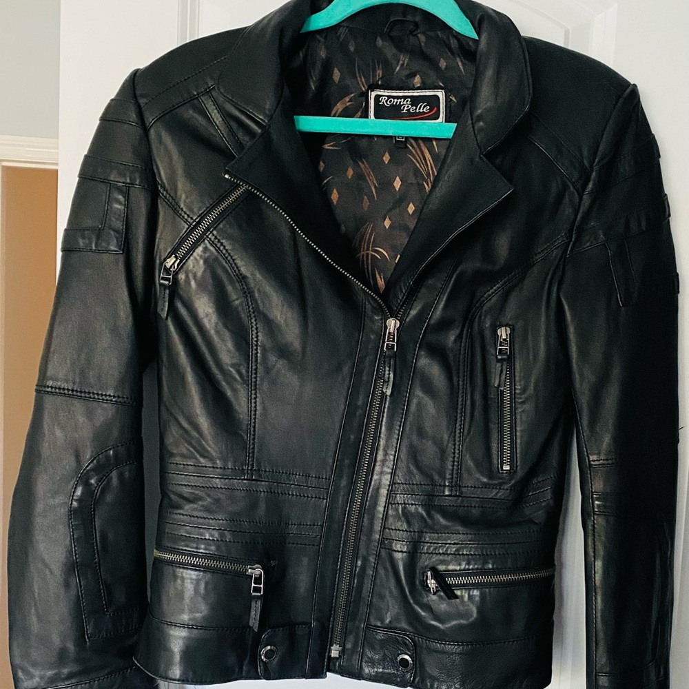 Women’s Black Leather Style Biker Jacket 🖤